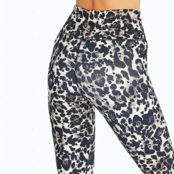 Balance Collection Leopard Leggings - Picture 3 of 4